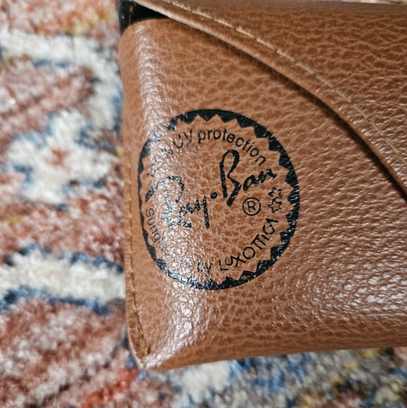 Ray-Ban Aviators. - Picture 4 of 4